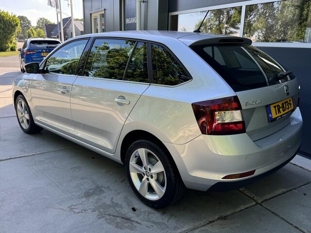Skoda RAPID Spaceback 1.0 TSI 95pk DSG Greentech Clever Navigatie Stoelverwarming Climatronic DAB