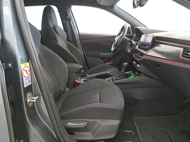 Skoda SCALA 1.5 TSI Sport Business Klapbare Trekhaak | Carplay | Donkere Hemel | Camera | Full Led | Cruise | Bots waarschuwing | NL-Auto | Volledig Onderh.