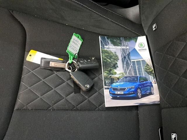 Skoda SCALA 1.5 TSI Sport Business Klapbare Trekhaak | Carplay | Donkere Hemel | Camera | Full Led | Cruise | Bots waarschuwing | NL-Auto | Volledig Onderh.
