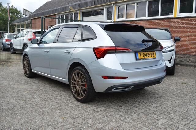 Skoda SCALA 1.0 TSI Sport Busn. / Led kopl. / Pano / Apple, android