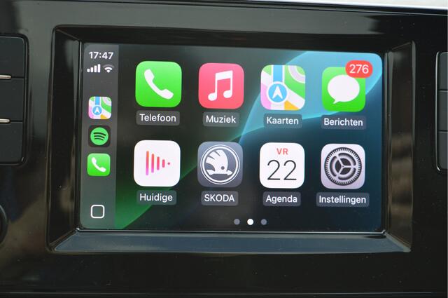 Skoda SCALA 1.0 TSI Sport Busn. / Led kopl. / Pano / Apple, android