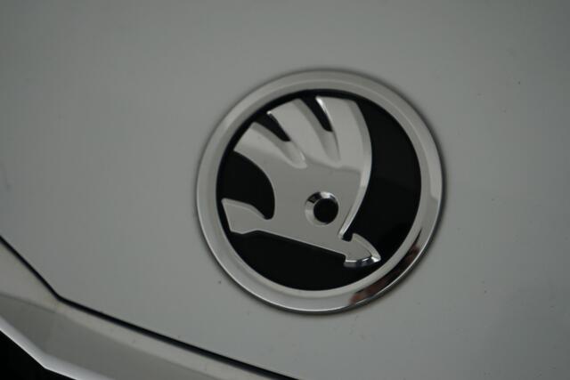 Skoda SCALA 1.0 TSI First Edition | Stoelverwarming