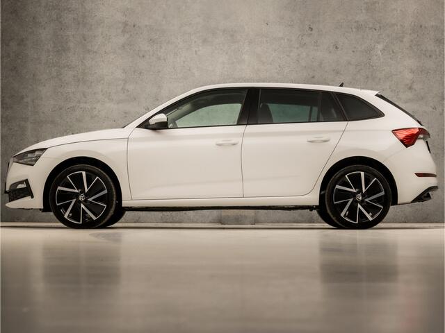 Skoda SCALA 1.0 TSI Sportline (FACELIFT, APPLE CARPLAY, GROOT NAVI, CLIMATE, GETINT GLAS, SPORTSTOELEN, LM VELGEN, CRUISE, PARKEERSENSOREN, DAB+, NIEUWSTAAT)