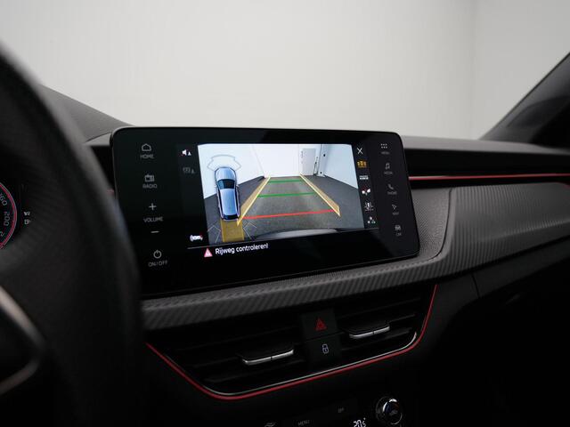 Skoda SCALA 1.0 TSI 115 pk DSG Monte Carlo | Panoramadak | Matrix LED | Achteruitrijcamera | Navigatie | Stoelverwarming | Adaptive Cruise