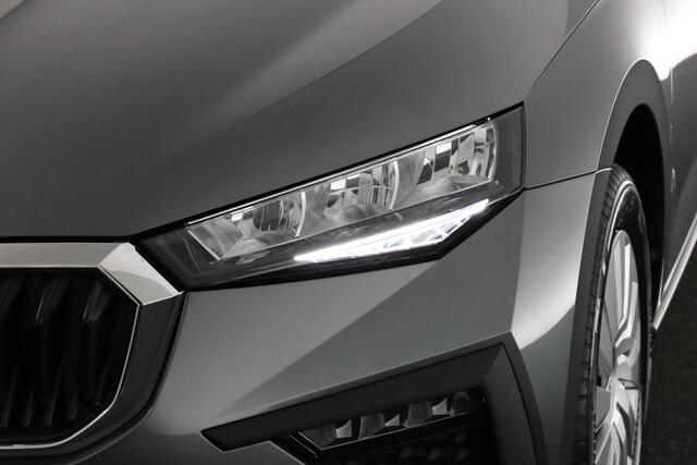 Skoda SCALA Essence 1.0 TSI 70 kW / 95 pk | Apple Carplay | Parkeersensoren | Technology Pack | Cruise Control |