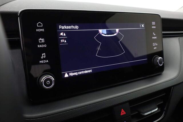 Skoda SCALA Essence 1.0 TSI 95 pk | Apple Carplay / Android Auto | LED | Cruise | DAB | MF-stuur | Airco