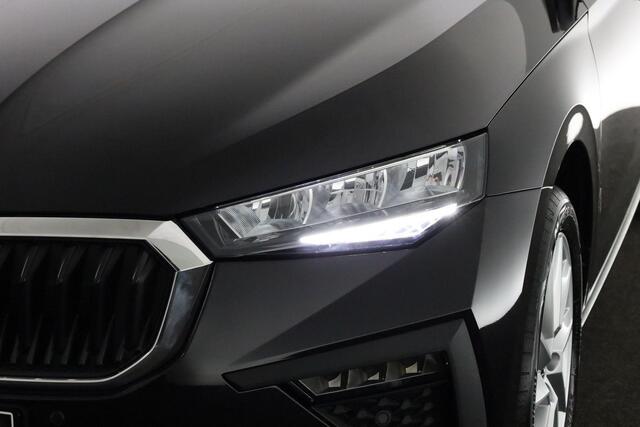 Skoda SCALA Business Edition 1.0 TSI 81 kW / 110pk | Achteruitrijcamera | Apple Carplay & Android Auto | Cruise Control | Keyless | Stoelverwarming | 17 inch