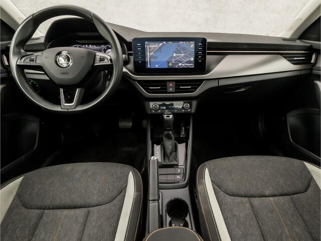 Skoda SCALA 1.0 TSI Sport Automaat (PANORAMADAK, VIRTUAL COCKPIT, APPLE CARPLAY, GROOT NAVI, CLIMATE, STOELVERWARMING, SPORTSTOELEN, CRUISE, CAMERA, GETINT GLAS, NIEUWSTAAT)