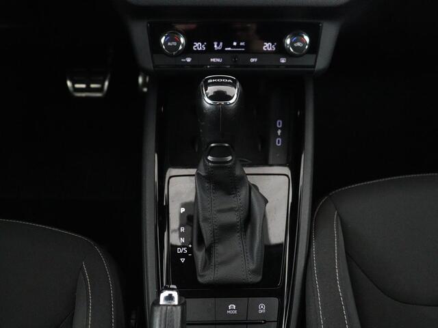 Skoda SCALA 1.0 TSI Sport | Automaat | Trekhaak | Carplay | 17'' | Sportstoelen | Full LED | Parkeerhulp | Climate control | Cruise control | Bluetooth