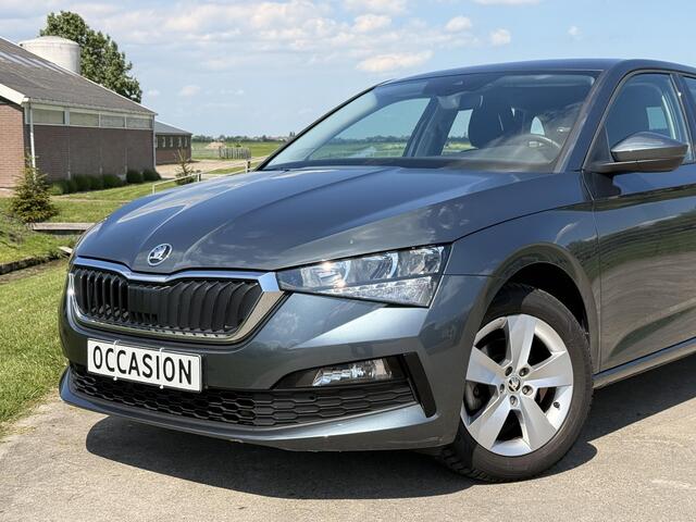 Skoda SCALA 1.0 TSI Ambition | CARPLAY | CLIMATE CONTROL | LM. VELGEN | P-HULP ACHTER | CRUISE CONTROL |