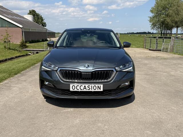 Skoda SCALA 1.0 TSI Ambition | CARPLAY | CLIMATE CONTROL | LM. VELGEN | P-HULP ACHTER | CRUISE CONTROL |