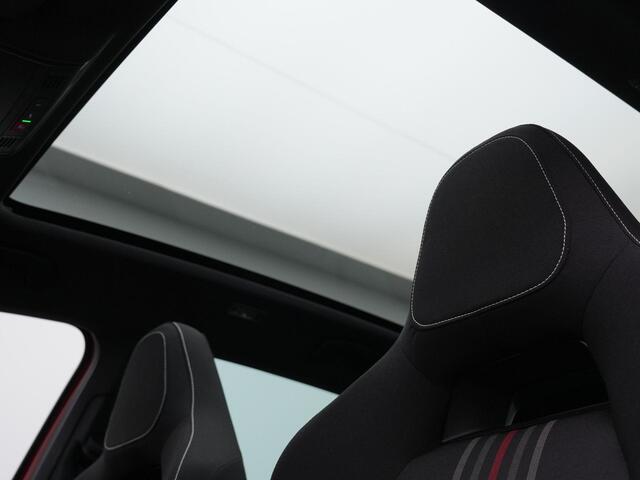 Skoda SCALA 1.0 TSI 115 pk DSG Monte Carlo | Panoramadak | Achteruitrijcamera | Adaptive Cruise | Stoelverwarming | Keyless Entry