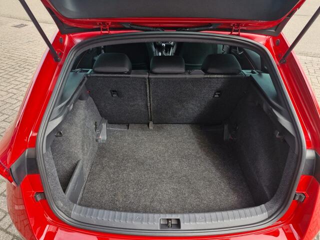 Skoda SCALA 1.0 TSI Sport Business | 116PK | Apple Carplay / Android auto |