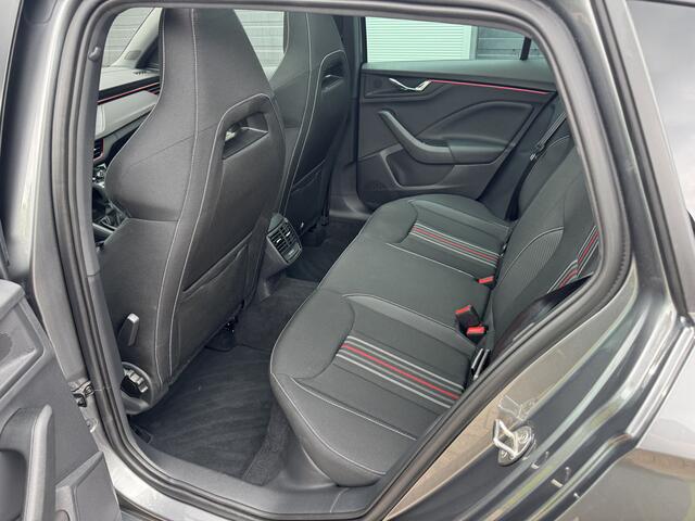 Skoda SCALA 1.0 TSI DSG Monte Carlo | Panoramadak | Stuur+Stoelverwarming | Achteruitrijcamera | Sportstoelen|
