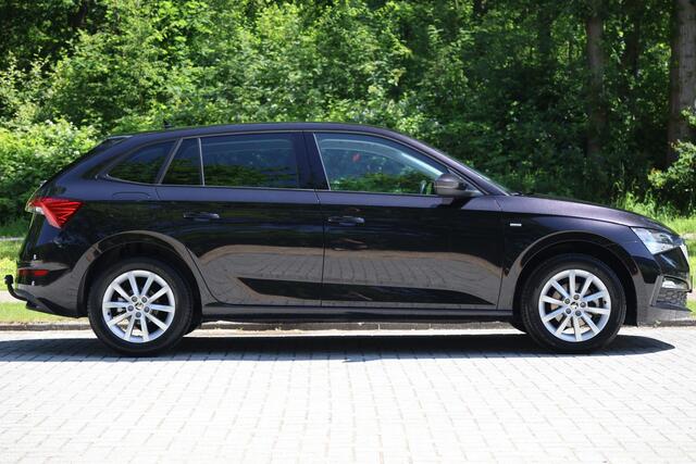 Skoda SCALA 1.0 TSI Clever Trekhaak l Stoelverwarmiing l Achteruitrijcamera l PDC l Navigatie l Cruise Control l Navigatie l Apple Car Play l LED l eCall etc.
