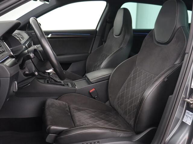 Skoda SUPERB 1.4 TSI iV Sportline | Panoramadak | Stoelverwarming | Adaptive cruise | Alcantara | Sfeerverlichting | Camera | Virtual Cockpit | Matrix LED | PHEV | Plug In