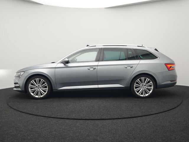 Skoda SUPERB Combi TSI iV Lauren & Klement Plug In Hybrid 218pk Dealer O.H PHEV | Trekhaak Af Fabriek | Panodak | Camera | Crystal LED | Canton Audio | Lederen Sportstoelen Memory & Ventilatie | Cruise Control | Apple Carplay | Navigatie | Keyless | DAB |