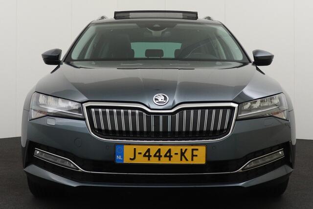 Skoda SUPERB Combi 1.4 TSI iV Business+ Pano-dak Memory Camera Dodehoek