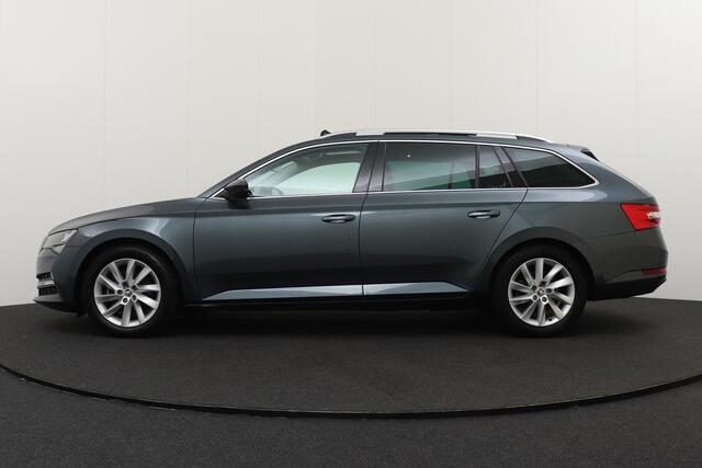 Skoda SUPERB Combi 1.4 TSI iV Business+ Pano-dak Memory Camera Dodehoek