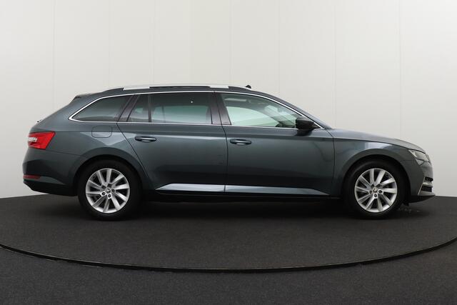 Skoda SUPERB Combi 1.4 TSI iV Business+ Pano-dak Memory Camera Dodehoek