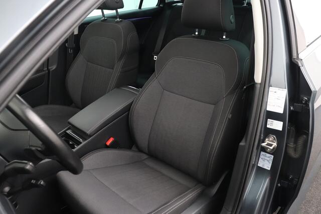 Skoda SUPERB Combi 1.4 TSI iV Business+ Pano-dak Memory Camera Dodehoek