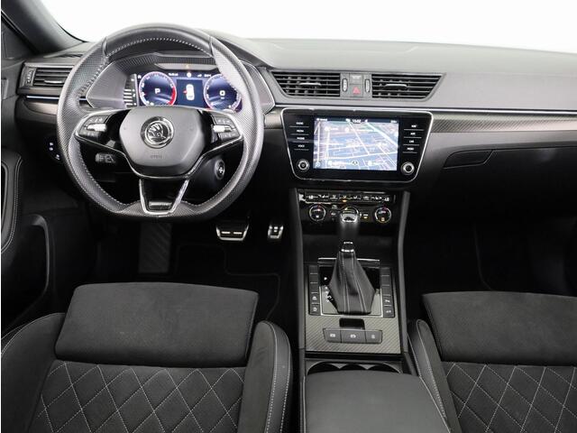 Skoda SUPERB Combi 1.5 TSI ACT Sportline Business 150 pk Automaat (DSG) | Verlengde garantie | Navigatie | Panoramadak | Parkeersensoren | Adaptieve cruise control | Elektr. voorstoelen met memory | Stoelverwarming v/a |