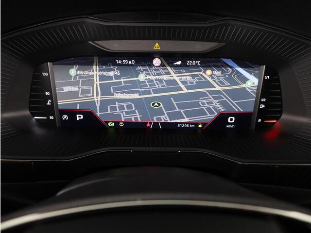 Skoda SUPERB Combi 1.5 TSI ACT Sportline Business 150 pk Automaat (DSG) | Verlengde garantie | Navigatie | Panoramadak | Parkeersensoren | Adaptieve cruise control | Elektr. voorstoelen met memory | Stoelverwarming v/a |