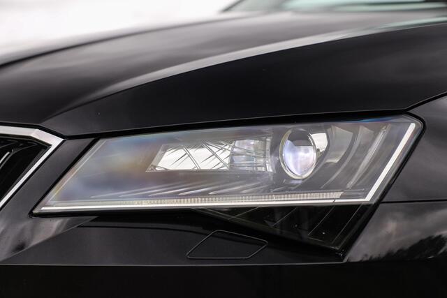 Skoda SUPERB Combi 1.4 TSI 150 PK Aut7 Business ? Bi-Xenon ? 19 Inch ? Trekhaak