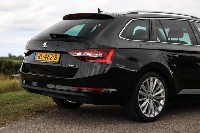 Skoda SUPERB Combi 1.4 TSI 150 PK Aut7 Business ? Bi-Xenon ? 19 Inch ? Trekhaak