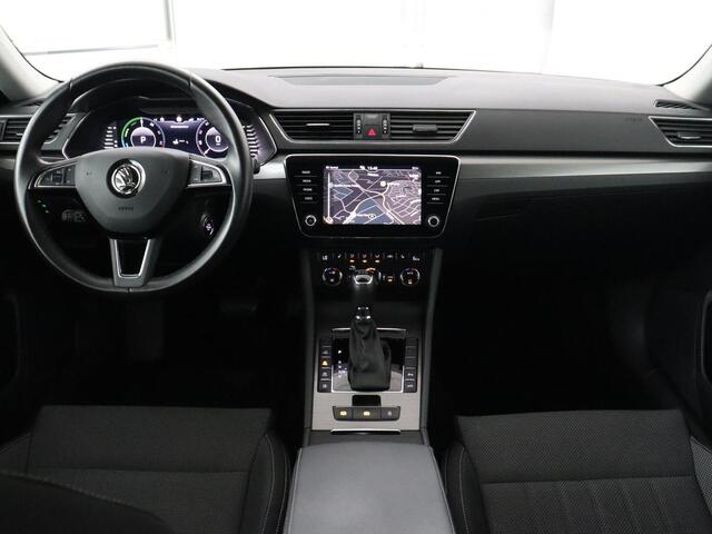 Skoda SUPERB 1.4 TSI iV Business Edition Plus | Stoelverwarming | Adaptive cruise | Virtual Cockpit | Camera | Carplay | Navigatie | Full LED | PHEV | Plug In