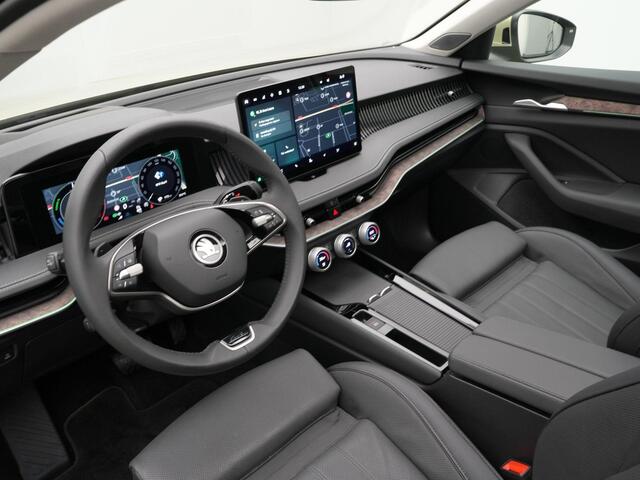 Skoda SUPERB Combi 1.5 TSI 204 pk DSG PHEV Laurin & Klement | Panoramadak | Trekhaak | adaptieve onderstelregeling(DCC) | Leder | CANTON sound | Stoelventilatie | 18 inch