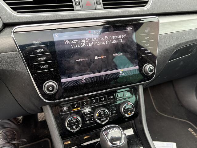 Skoda SUPERB Combi 1.4 TSI ACT Style AUTOMAAT / PANORAMADAK / TREKHAAK / STOELVERW / XENON / NAVI / CARPLAY / DAB+ / NL-AUTO