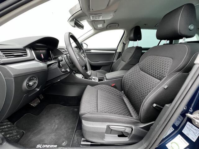 Skoda SUPERB Combi 1.4 TSI iV PHEV Business Edition Plus / Dealer onderhouden / 1.600 kg trekgewicht / EAER bereik 62 km / Digitaal dashboard / Stuur-, stoel- en voorruitverwarming / Adaptive CC / Dode hoek detectie /