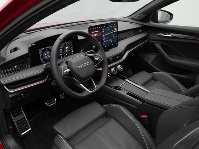 Skoda SUPERB Combi 1.5 TSI 204 pk DSG PHEV Sportline Business | Panoramadak | Trekhaak | Leder | Geheugen-/massagestoelen | Adaptief onderstel | Rondomzicht camera | Canton | Stoelventilatie | Head-up display