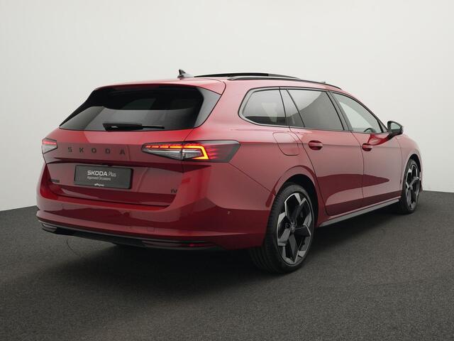 Skoda SUPERB Combi 1.5 TSI 204 pk DSG PHEV Sportline Business | Panoramadak | Trekhaak | Leder | Geheugen-/massagestoelen | Adaptief onderstel | Rondomzicht camera | Canton | Stoelventilatie | Head-up display