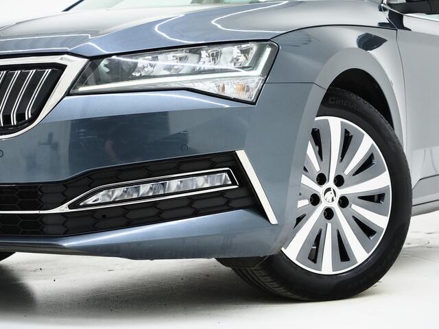 Skoda SUPERB Combi 1.4 TSI iV 218PK | Camera | Trekhaak | Keyless | Adaptive Cruise | BLIS | DAB | Carplay