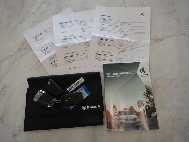 Skoda SUPERB Combi 1.4 TSI iV 218PK | Camera | Trekhaak | Keyless | Adaptive Cruise | BLIS | DAB | Carplay