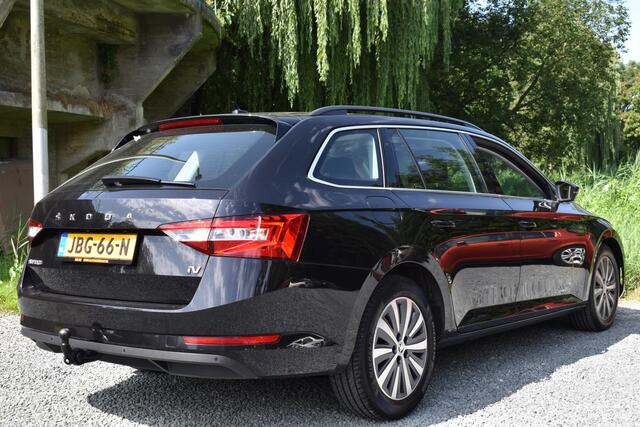 Skoda SUPERB Combi iV 218PK DSG HYBRID BUSINESS VIRTUAL/NAVI/TREKHAAK