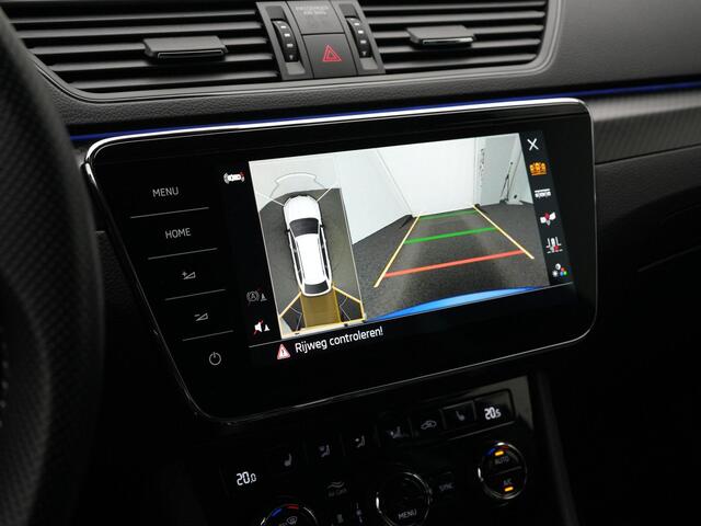 Skoda SUPERB Combi 1.4 TSI iV 218 pk DSG Sportline Business | Panoramadak | Trekhaak | Geheugenstoelen | Navigatie Columbus | Adaptief onderstel | Rondomzicht camera