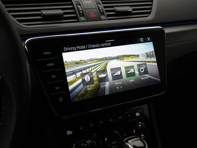 Skoda SUPERB Combi 1.4 TSI iV 218 pk DSG Sportline Business | Panoramadak | Trekhaak | Geheugenstoelen | Navigatie Columbus | Adaptief onderstel | Rondomzicht camera