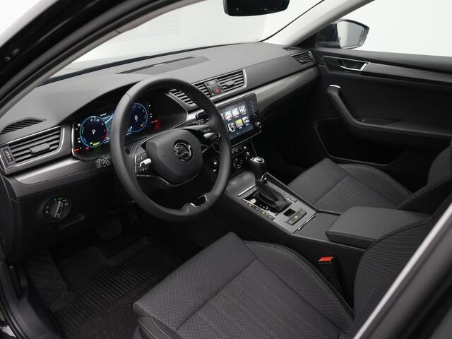 Skoda SUPERB Combi 1.4 TSI iV 218 pk DSG Business Edition Plus | Geheugenstoel | Matrix LED | Stoel-/achterbankverwarming | Achteruitrijcamera | Navigatie