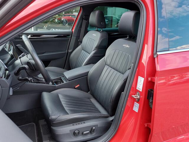 Skoda SUPERB 1.4 TSI iV DSG Laurin & Klement | Navi | Apple Carplay | Adap.Cruise | Leder+Verwarmd+Elek.Vesrtel | Panorama Schuifdak | Keyless Entry | Led Matrix | Pdc V+A+Assist+360 Camera