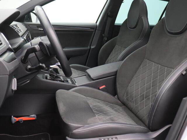 Skoda SUPERB Combi 1.4 TSI iV Sportline Business 218PK DSG Pano-Schuifdak, Elektrische Memorystoel, Stoelverwarming, Achteruitrijcamera, Virtual Pedal, Keyless, 19" LM Velgen, Adaptieve Cruise Control