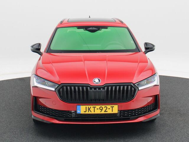 Skoda SUPERB Combi 1.5 TSi 204 Pk PHEV Automaat Sportline Business | Panoramadak | Trekhaak | Head-Up | 19 Inch | Stoelverwarming | Camera