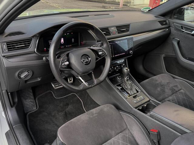 Skoda SUPERB Combi 1.5 TSI 150PK ACT Sportline Business Pano Matrix ACC BSM DCC Elektr. Zetels Stuur/Stoel/Achterbank verw. Tr.haak VOL!!