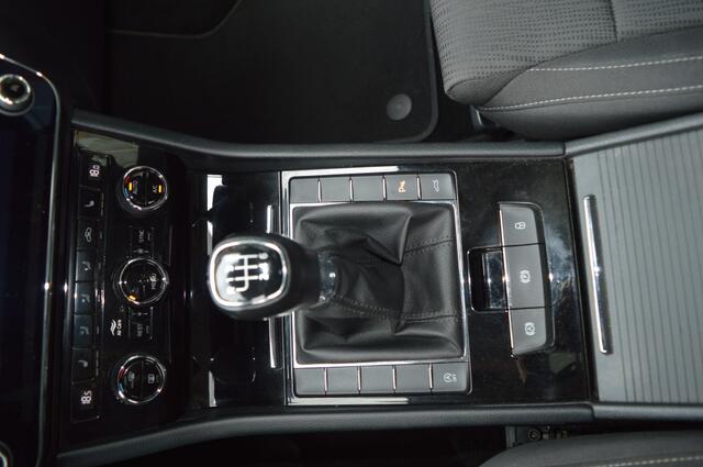 Skoda SUPERB ACT/PANORAMADAK/NAVI/XENON/P 1.5 TSI ACT Amb. Bns