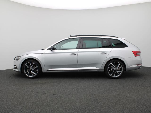 Skoda SUPERB Combi 1.4 TSI iV Sportline Business 218PK DSG SOH 97%, Trekhaak, Pano-Schuifdak, Elektrische Memorystoel, Stoelverwarming, Achteruitrijcamera, Virtual Pedal, Keyless, 19" LM Velgen, Adaptieve Cruise Control