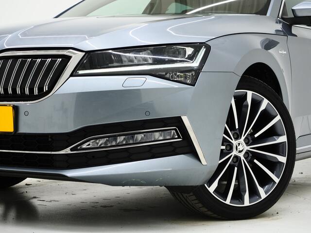 Skoda SUPERB Combi 1.4 TSI iV Laurin & Klement | Panoramadak | Massage | Canton | Camera | Keyless | Adaptive Cruise | Carplay
