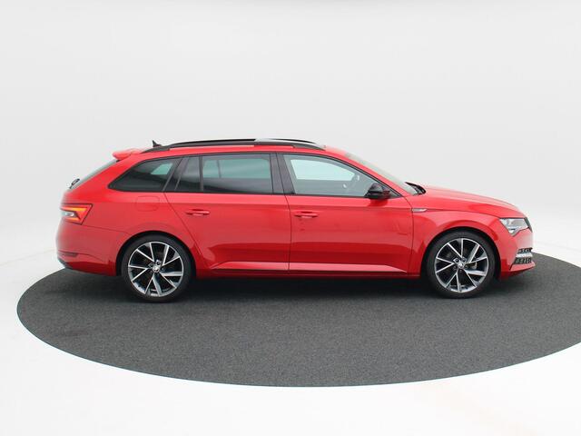 Skoda SUPERB Combi 1.5 TSi 150 Pk Automaat Sportline Business | Panoramadak | Trekhaak | Virtual Cockpit | Adaptive Cruise | Camera | LED | 19 Inch | 53.466 Km!