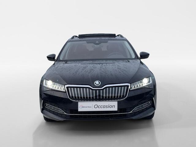 Skoda SUPERB Combi 1.4 TSI iV Business Edition Plus | Schuif-Kantel Dak | Stoel/Stuur Verwarming | Navigatie | Parkeersensoren | Apple Carplay/Android Auto | Stand Kachel